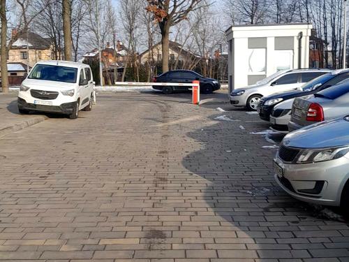 квартира за адресою Машинобудівників вул., 16