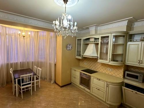 квартира за адресою В'ячеслава Чорновола вул., 25