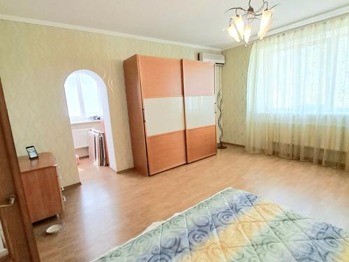 будинок за адресою вул.Грушевського