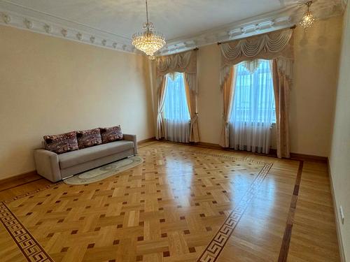 квартира по адресу Тарнавского ул. (Кутузова), 4