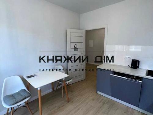 квартира за адресою Ревуцького вул., 40-Б