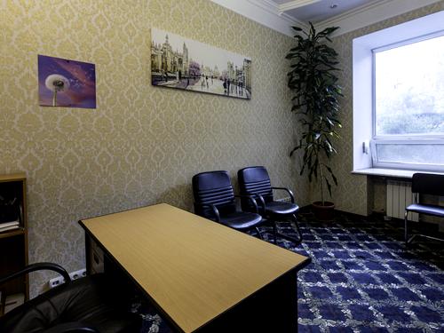 комерційна за адресою Рогнідинська вул., 3
