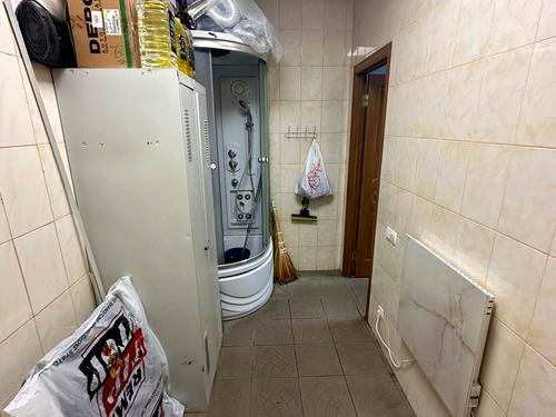 комерційна за адресою Універсальна вул., 6