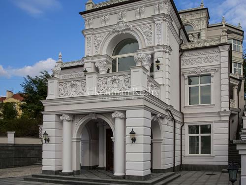 будинок за адресою Редутна вул., 37