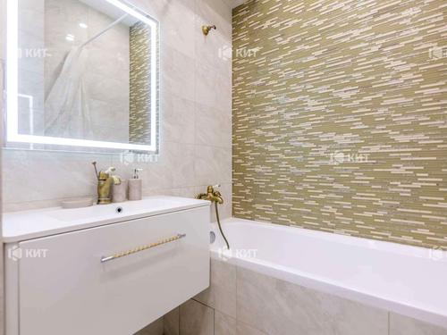 квартира за адресою Конституції пл., 20