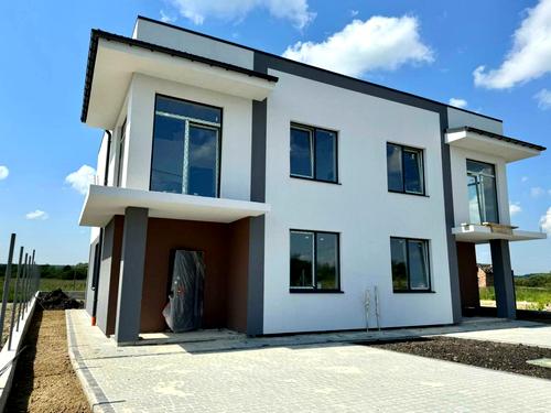 будинок за адресою с. Підрясне, Степана Бандери