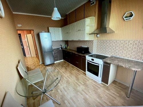 квартира за адресою Миколи Лаврухіна вул., 12