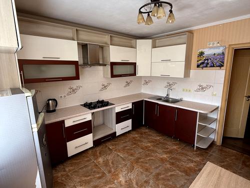 квартира за адресою Будівельників вул., 2