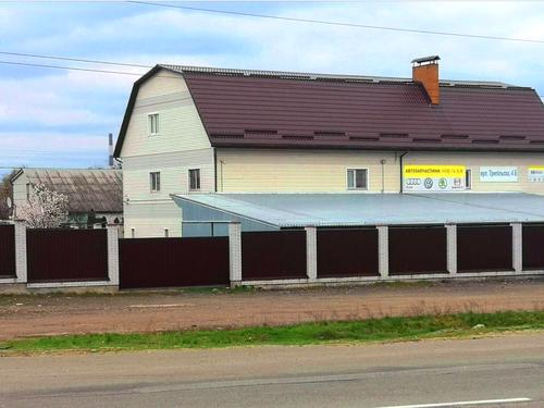 комерційна за адресою Трипільська вул., 4б