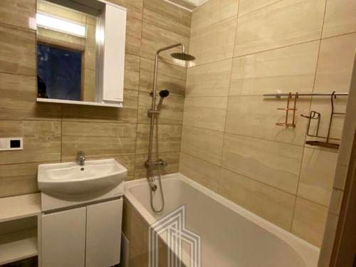 квартира за адресою Петропавлівська вул., 6