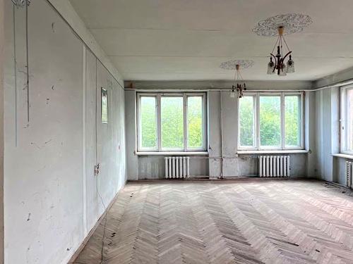 комерційна за адресою Заводська вул., 10