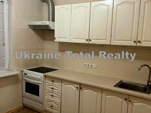 квартира за адресою Анни Ахматової вул., 19