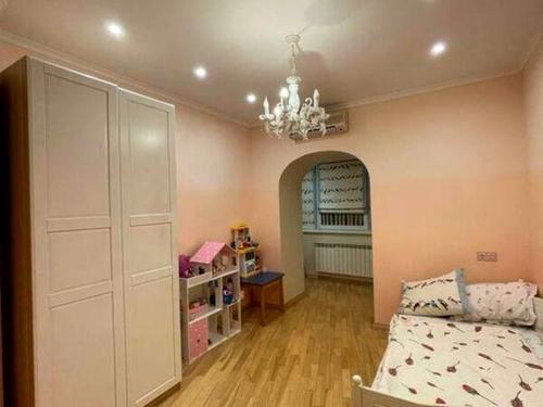 квартира за адресою Тарасівська вул., 16Е