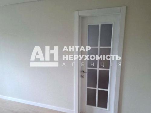 квартира за адресою Соборна вул. (50 років Жовтня), 111