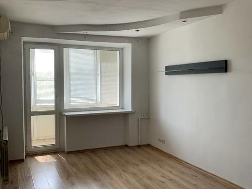 квартира за адресою Соборна вул. (50 років Жовтня), 33
