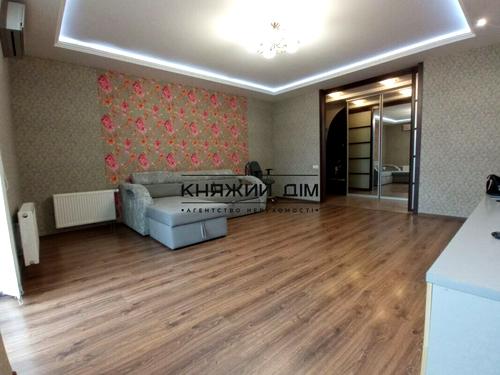 квартира за адресою Регенераторна вул., 4