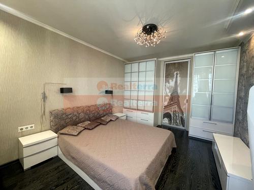квартира за адресою Бориса Гмирі вул., 8-Б