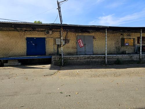 комерційна за адресою Калинова вул., 8