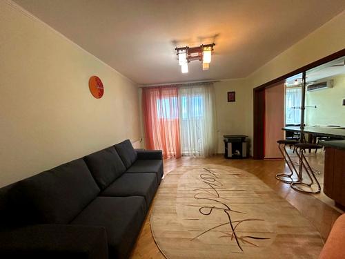 квартира за адресою Святошинська пл., 1
