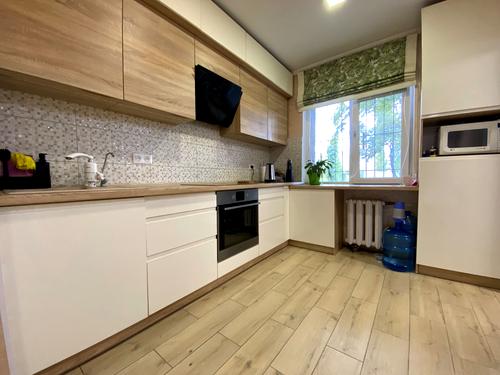 квартира за адресою Івана Авраменка вул. (Корнійчука), 9