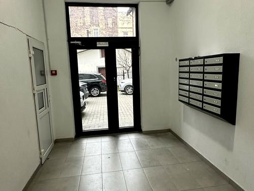 комерційна за адресою Замарстинівська вул. (Калініна), 43