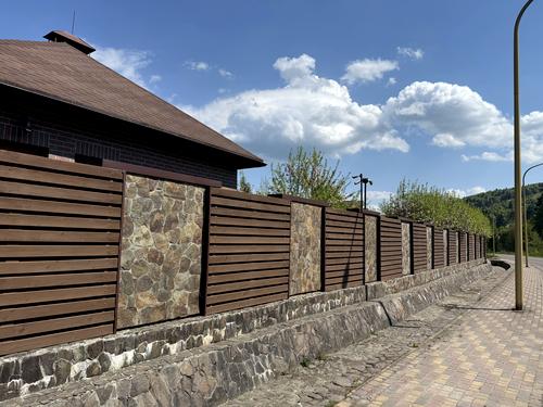 будинок за адресою Центральна