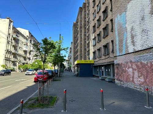 комерційна за адресою Саксаганського, 45