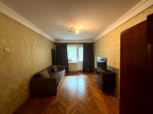 квартира за адресою Сірожупанників вул. (Валентина Сєрова), 36