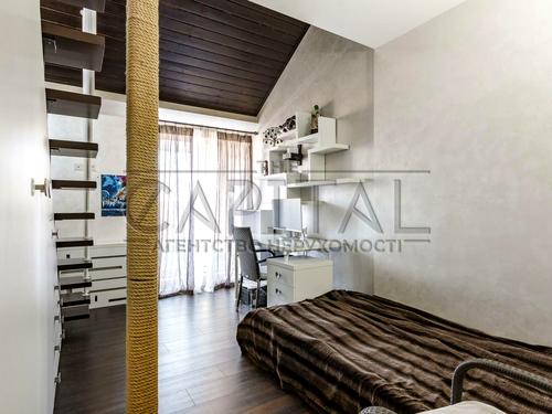 квартира за адресою Регенераторна вул., 4