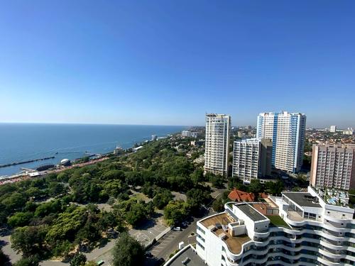 квартира за адресою Літературна вул., 1а