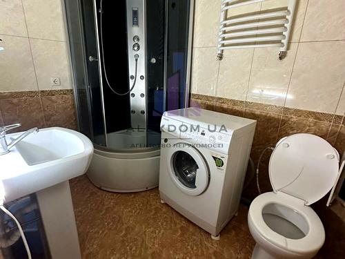 квартира за адресою Перемоги просп., 18