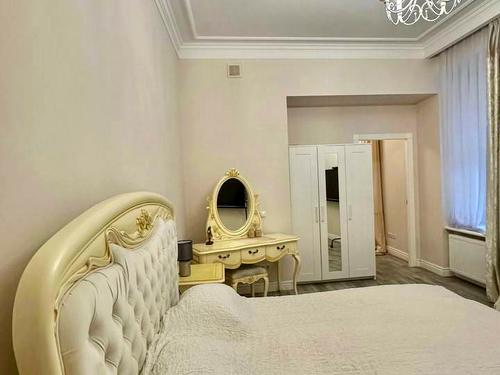 квартира по адресу Драгоманова ул., 4