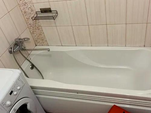 квартира по адресу Строителей ул., 12