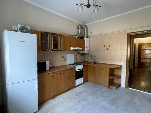квартира за адресою Джерельна вул., 34