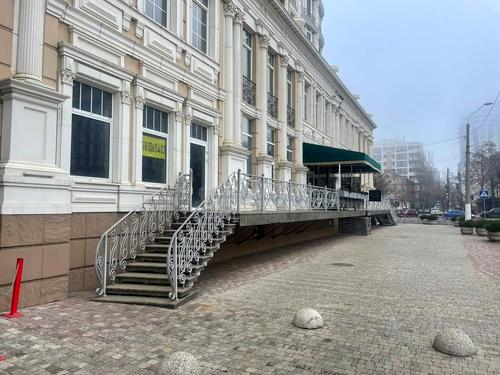 коммерческая по адресу Леонтовича ул. (Бєлінського), 16 а