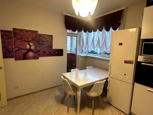 квартира по адресу Драгоманова ул., 2