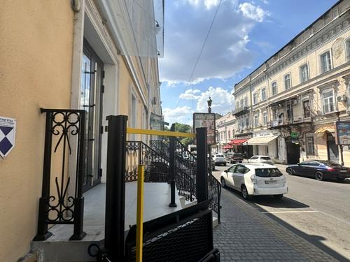 комерційна за адресою Ланжеронівська вул., 17