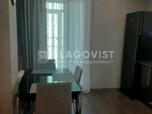 квартира за адресою Регенераторна вул., 4 к11