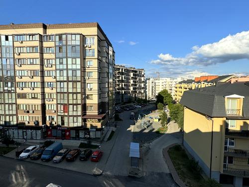 квартира за адресою Олександра Хіри вул., 19