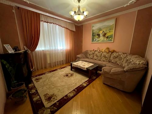 будинок за адресою Центральна, 20