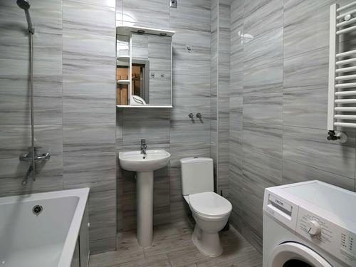 квартира по адресу Степана Бандеры ул., 1е