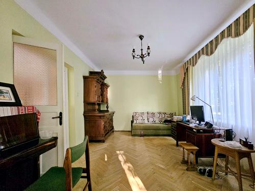 будинок за адресою Запорізька вул., 1