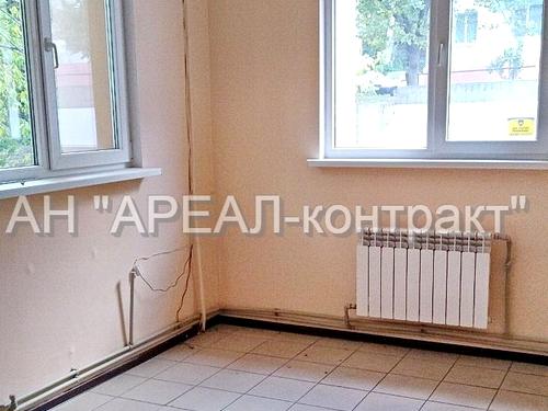 комерційна за адресою Перемоги вул., 131в