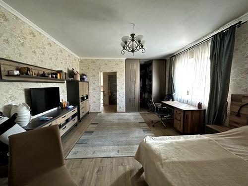 дом по адресу Лесі Українки, 37