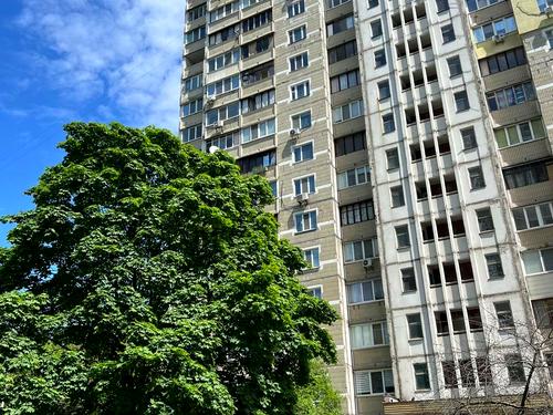 квартира за адресою Автозаводська вул., 81