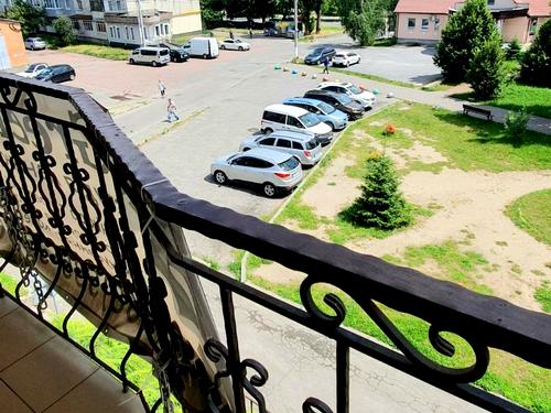 комерційна за адресою Миру вул., 17-В