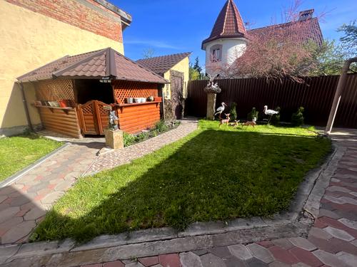 дом по адресу пгт. Рудно, Космонавтів, 21