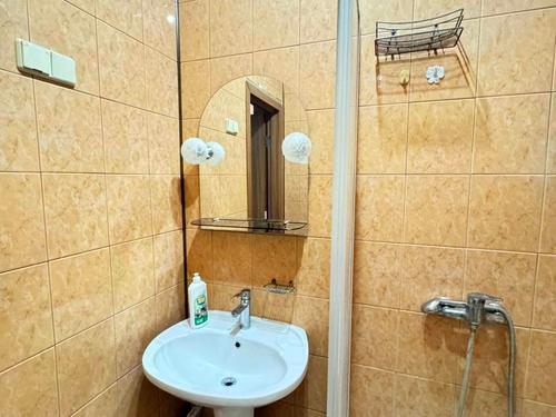 квартира за адресою Велика Васильківська вул. (Червоноармійська), 67/7