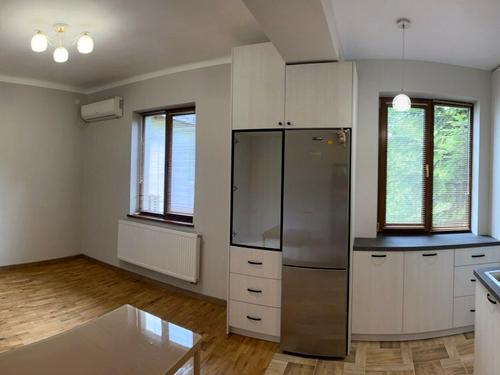 квартира за адресою Гетьмана Івана Мазепи вул. (Топольна), 37