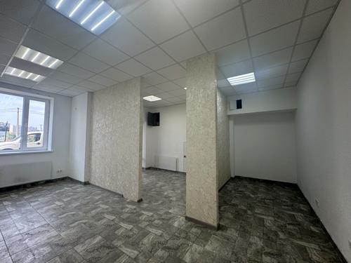комерційна за адресою Машинобудівників вул., 31